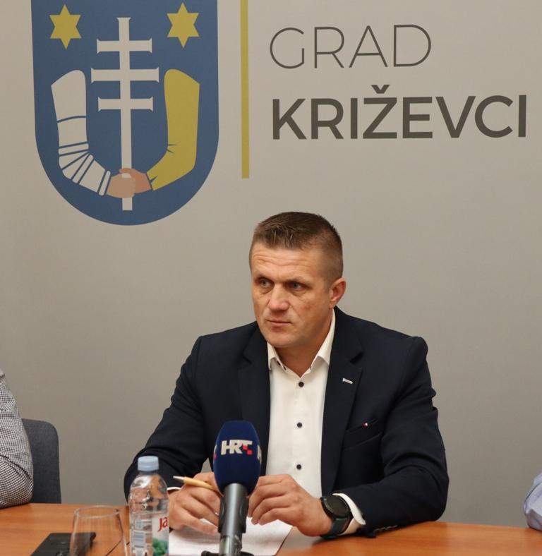 tiskova-konferencija4