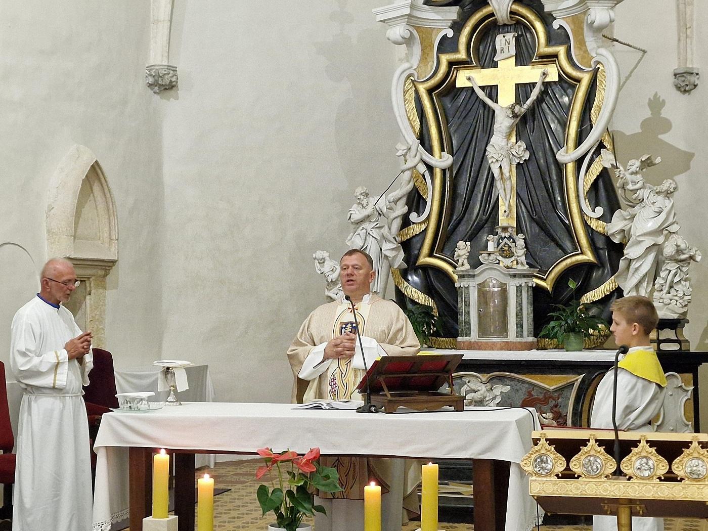 05-prec-stjepan-sovicek-sluzi-misu