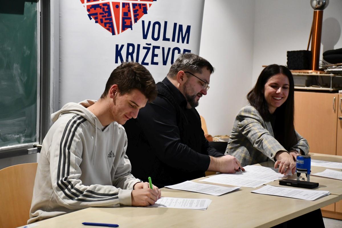 potpisivanje-ugovora-zaklada-volim-krizevce-2025-25