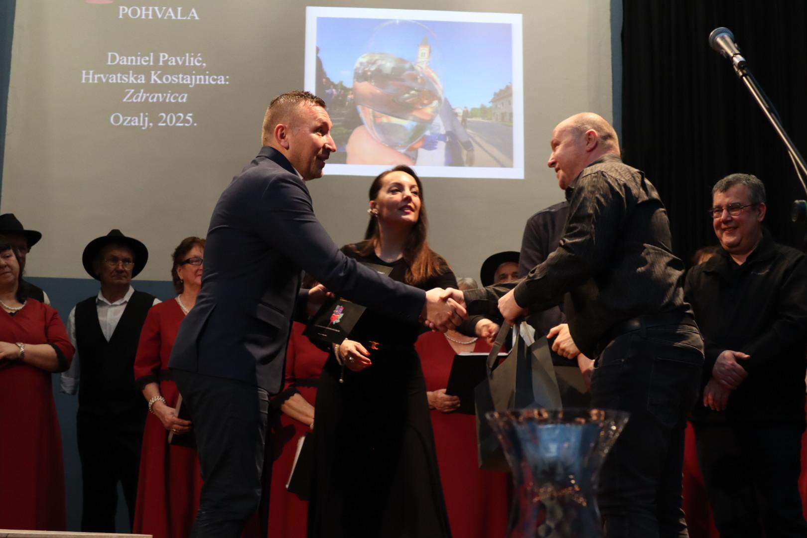 20000101000013-img-7589