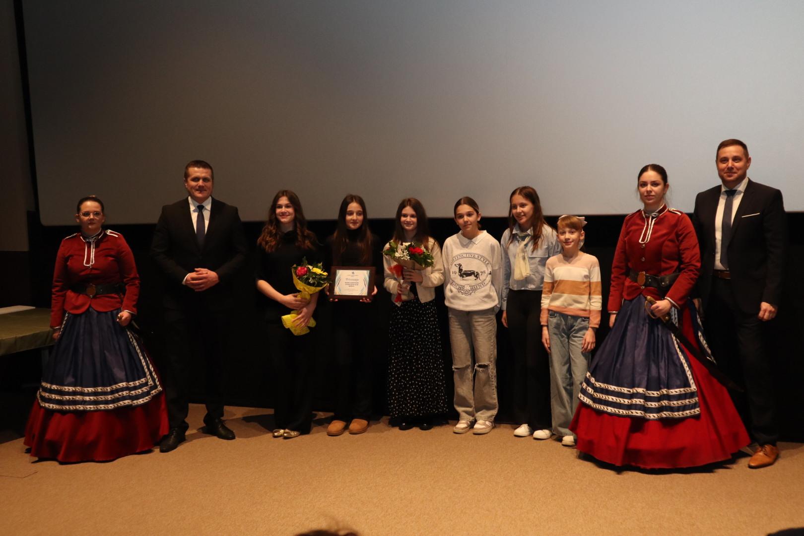 20000101000028-img-7734