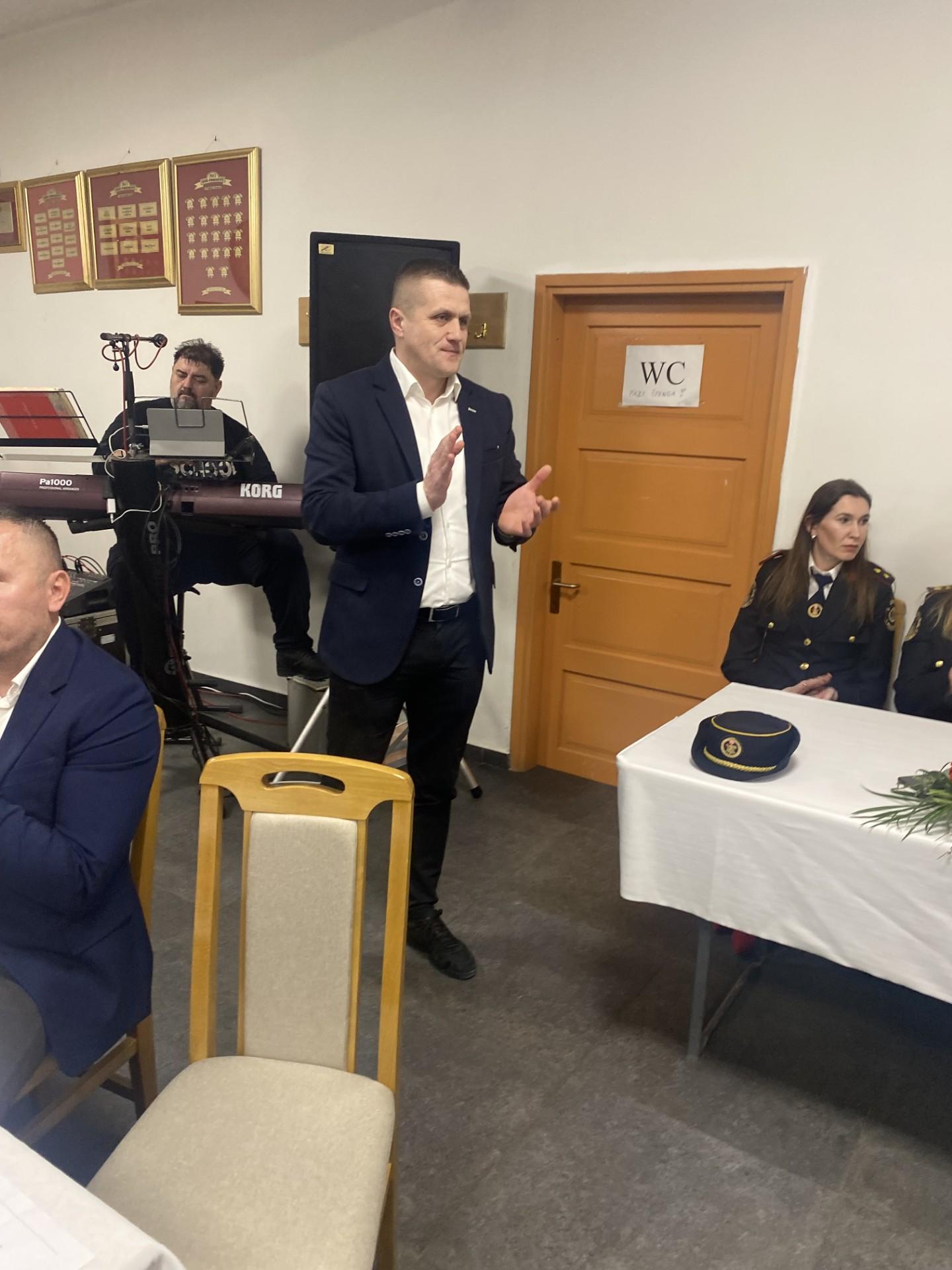 1bfc1eaa-24d8-458c-96ca-7bc5b23744f3 1bfc1eaa-24d8-458c-96ca-7bc5b23744f3