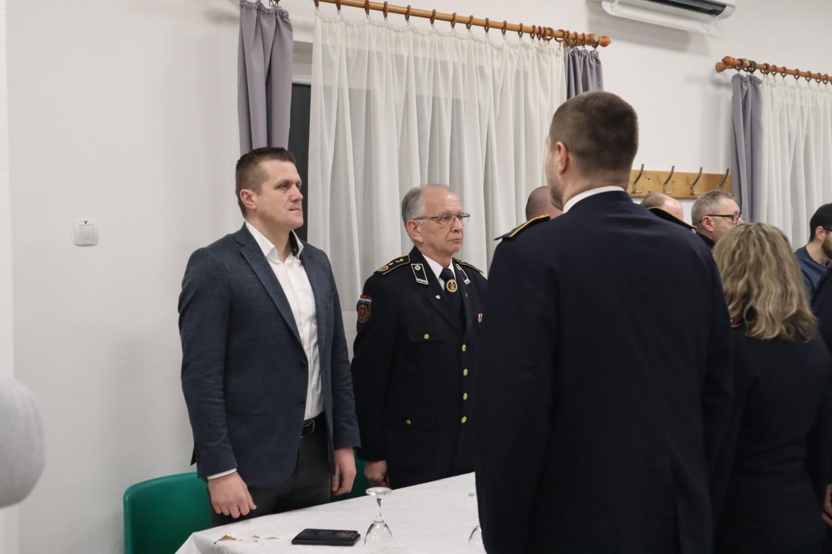 20000101000014-img-7813