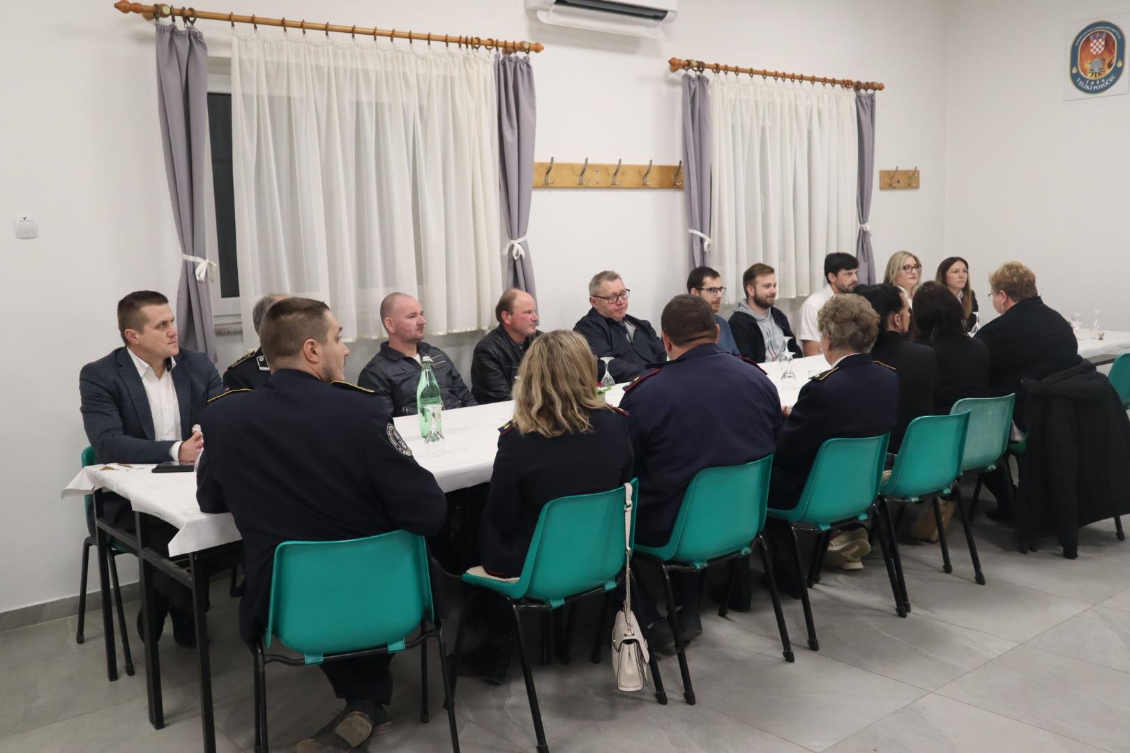 20000101000016-img-7823