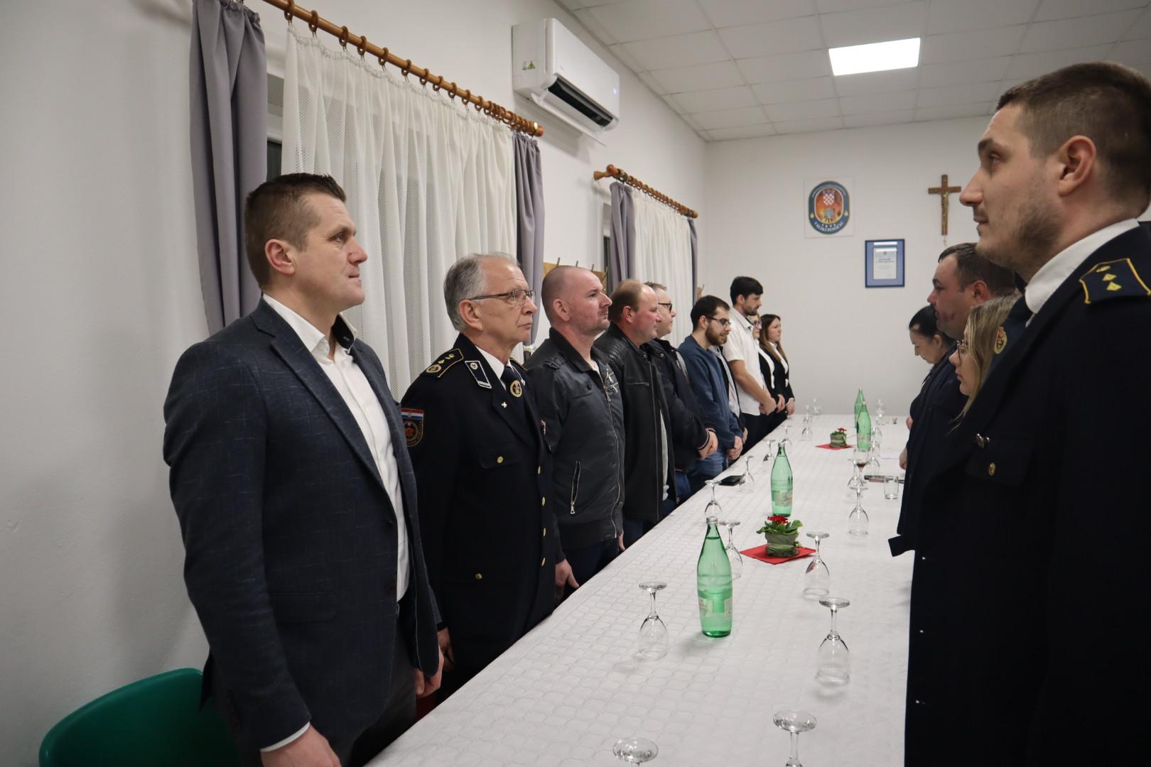 20000101000026-img-7816