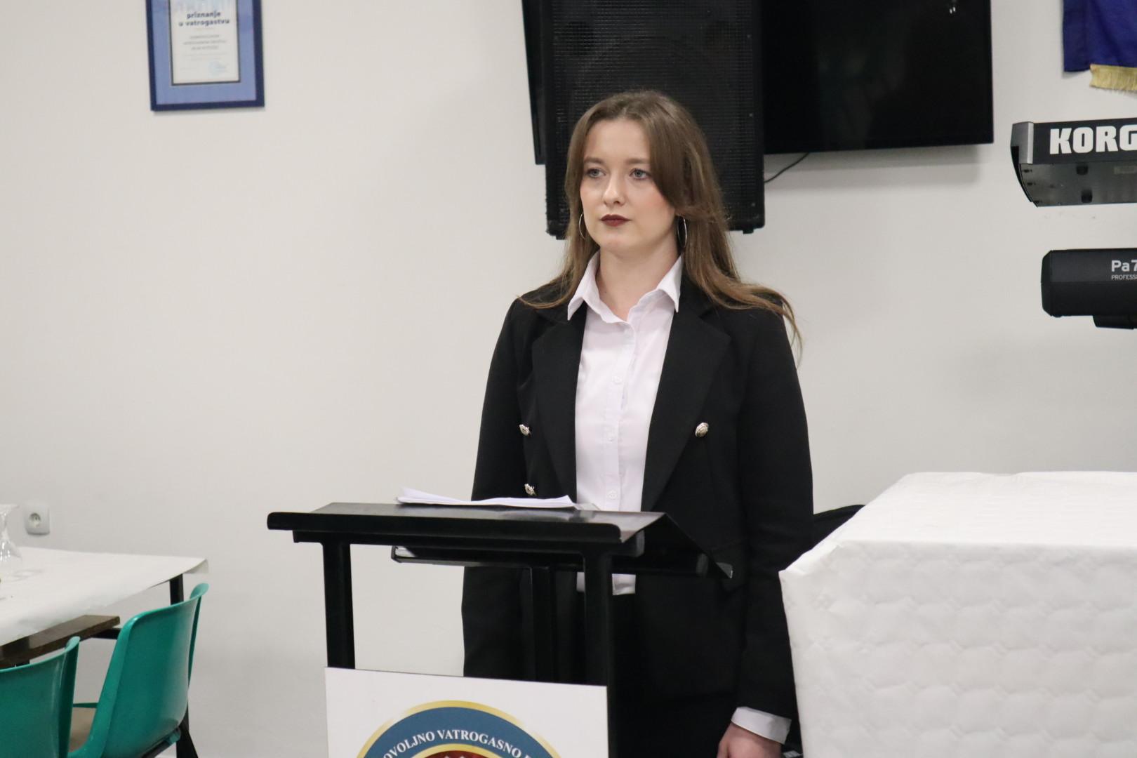 20000101000040-img-7819