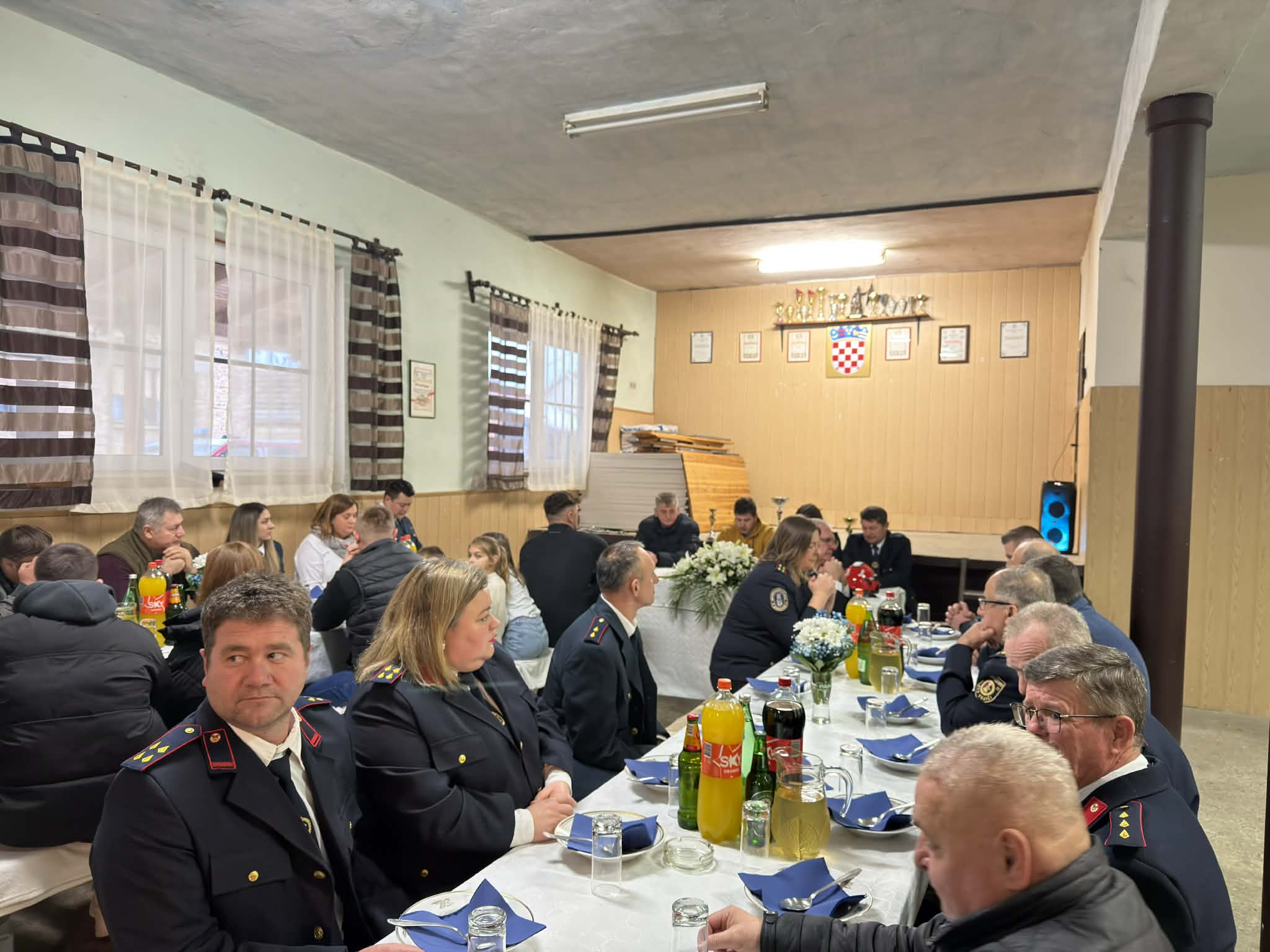 b6d7bb6d-f770-4c46-bd87-64ffc545d199