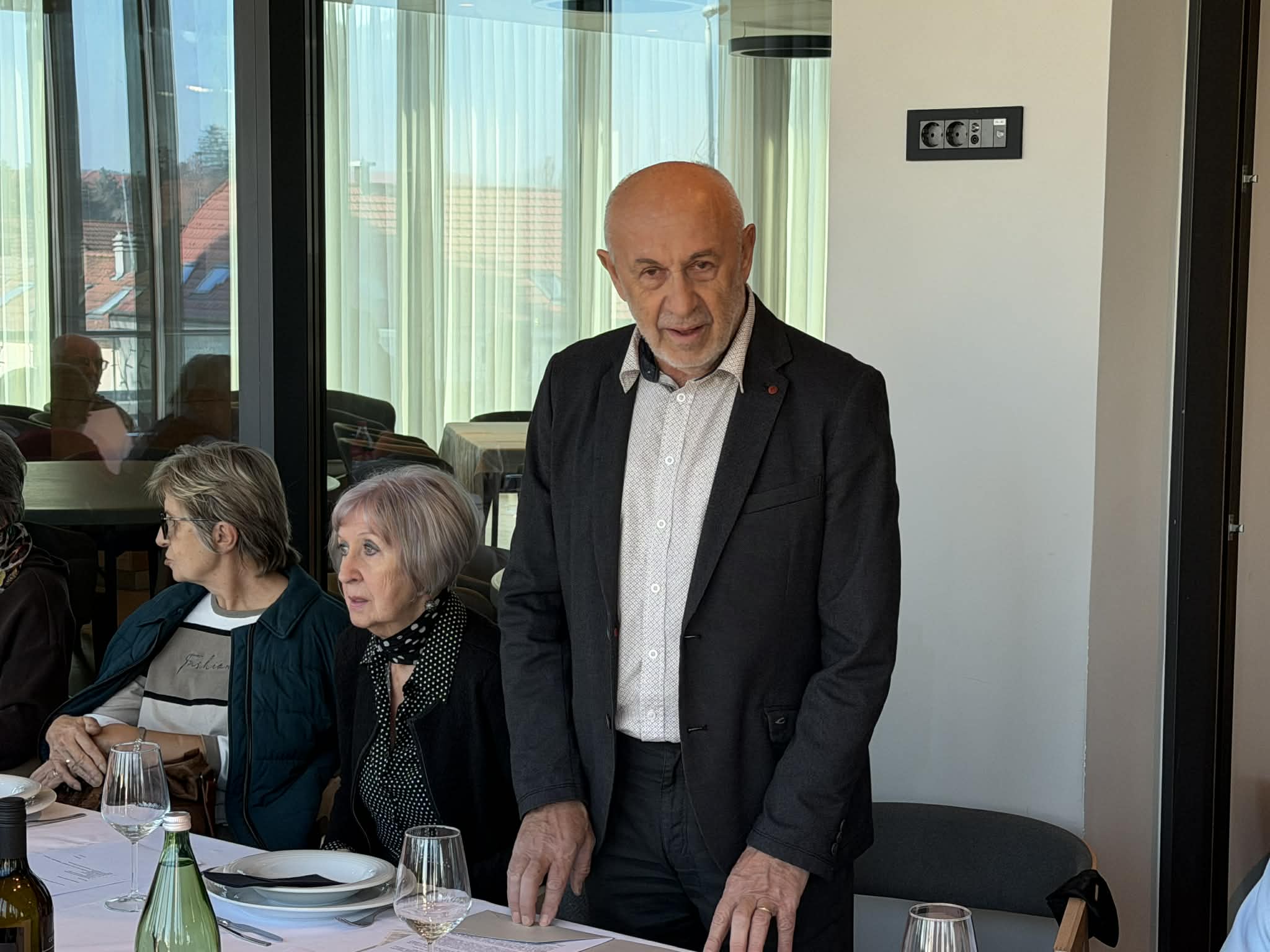 d99ebb88-be4e-44b4-8708-0fa967b985ea