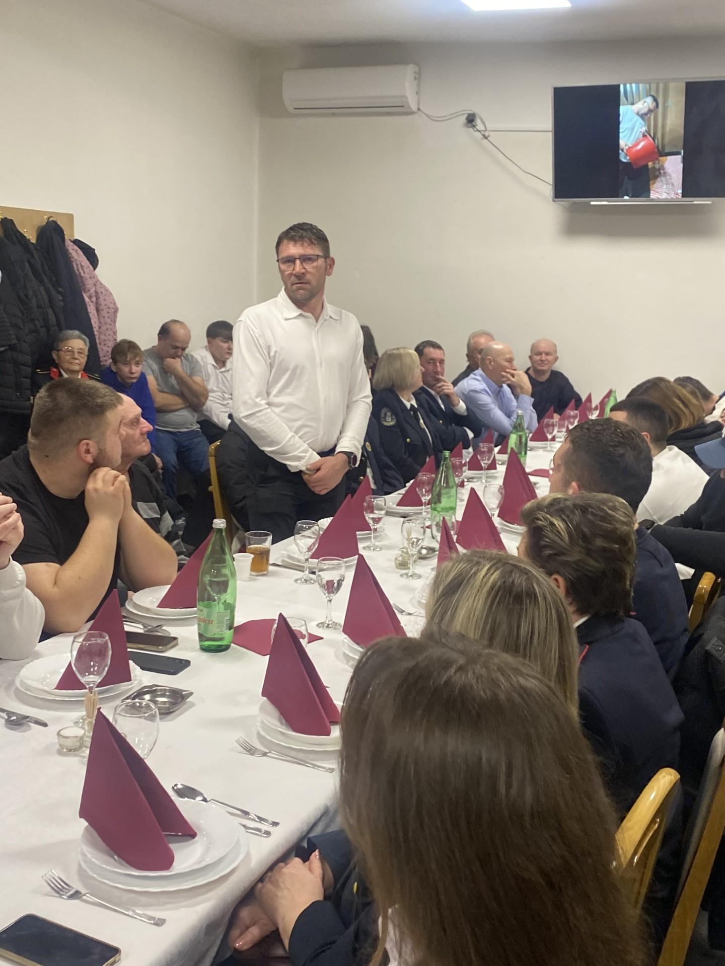 fb523920-7c31-4179-b40b-e4de9b0ea69d fb523920-7c31-4179-b40b-e4de9b0ea69d